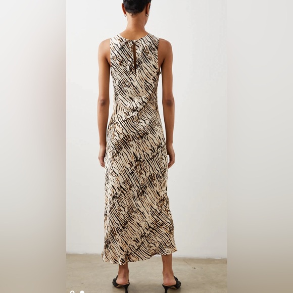 Rails Gabriella Dress in Neutral Ikat - Picture 3 of 11